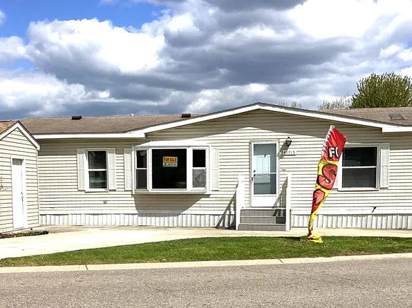 49915 Deer Run Dr #239, Utica, MI 48315