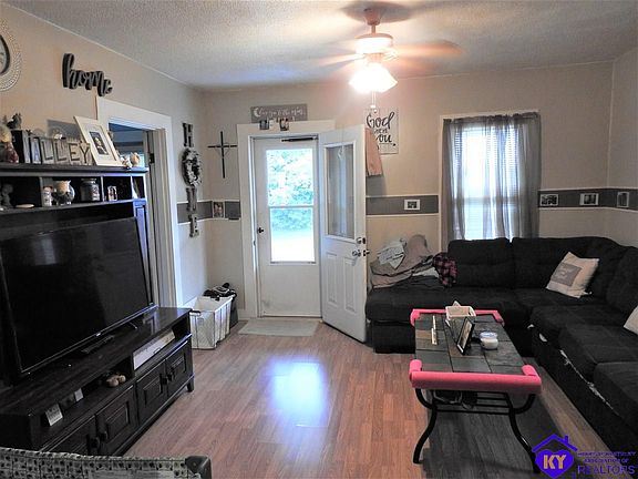 3rd image of 6517 N Jackson Hwy