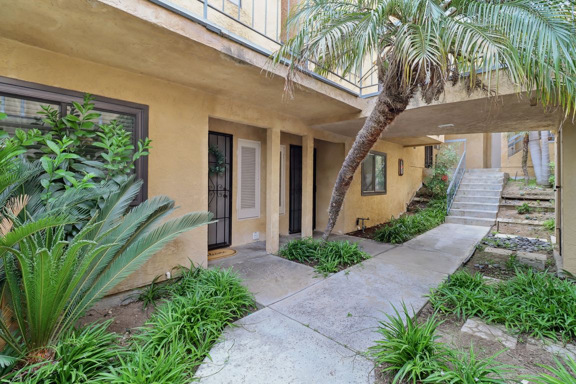 Lauretta St-S1807-004.jpg