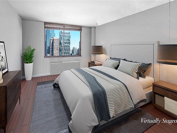 3rd image of 350 W 50th St Ph 1C