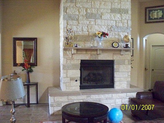 4th image of 5003 Hilltop Dr