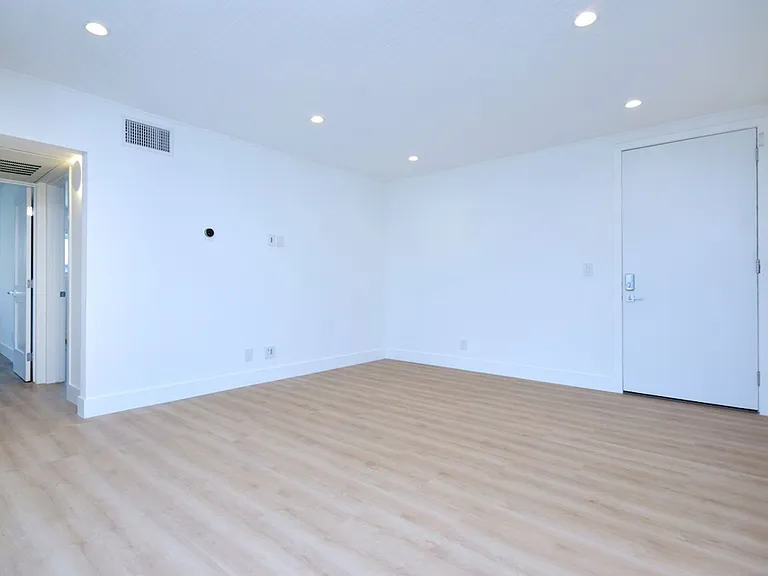 A Santa Monica Sanctuary: 834 Fourth Street — Photo 29