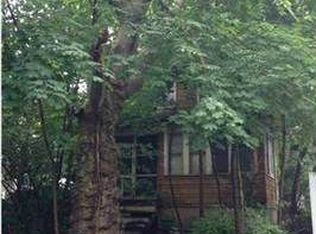 15 Gregg Pl, Staten Island, NY 10301