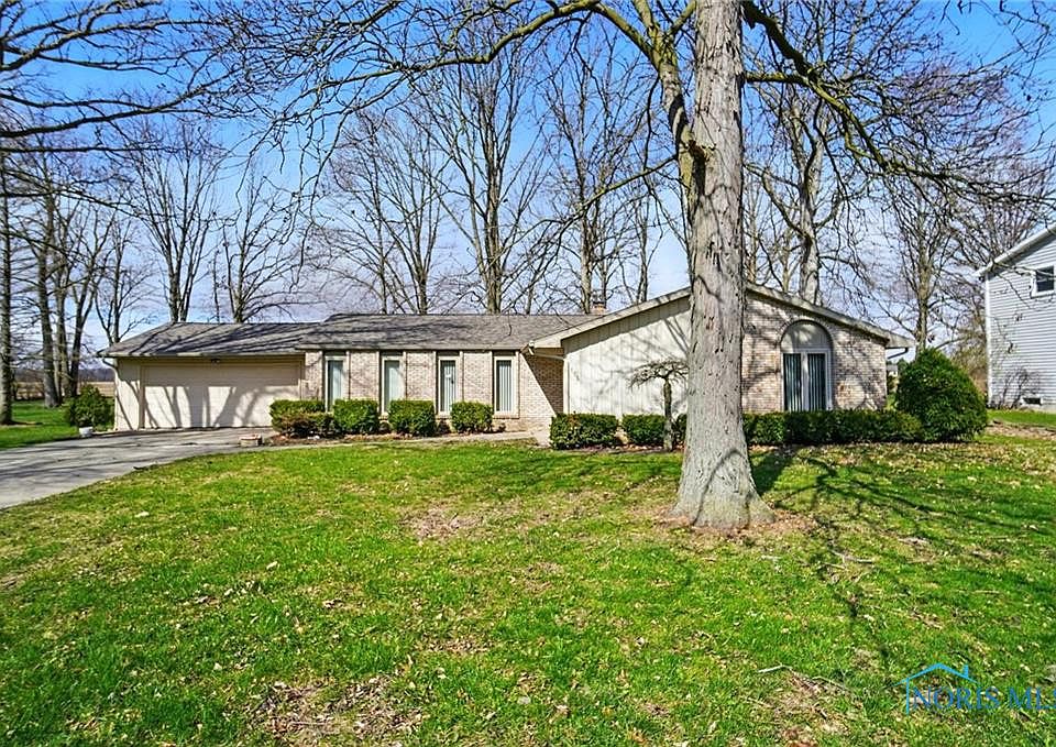 1st image of 105 Oak Meadows Dr