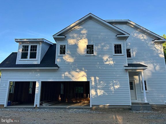 5th image of 1 Laurel Cir