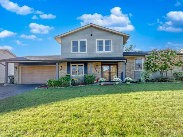 1453 Armstrong Ln, Elk Grove Village, IL 60007