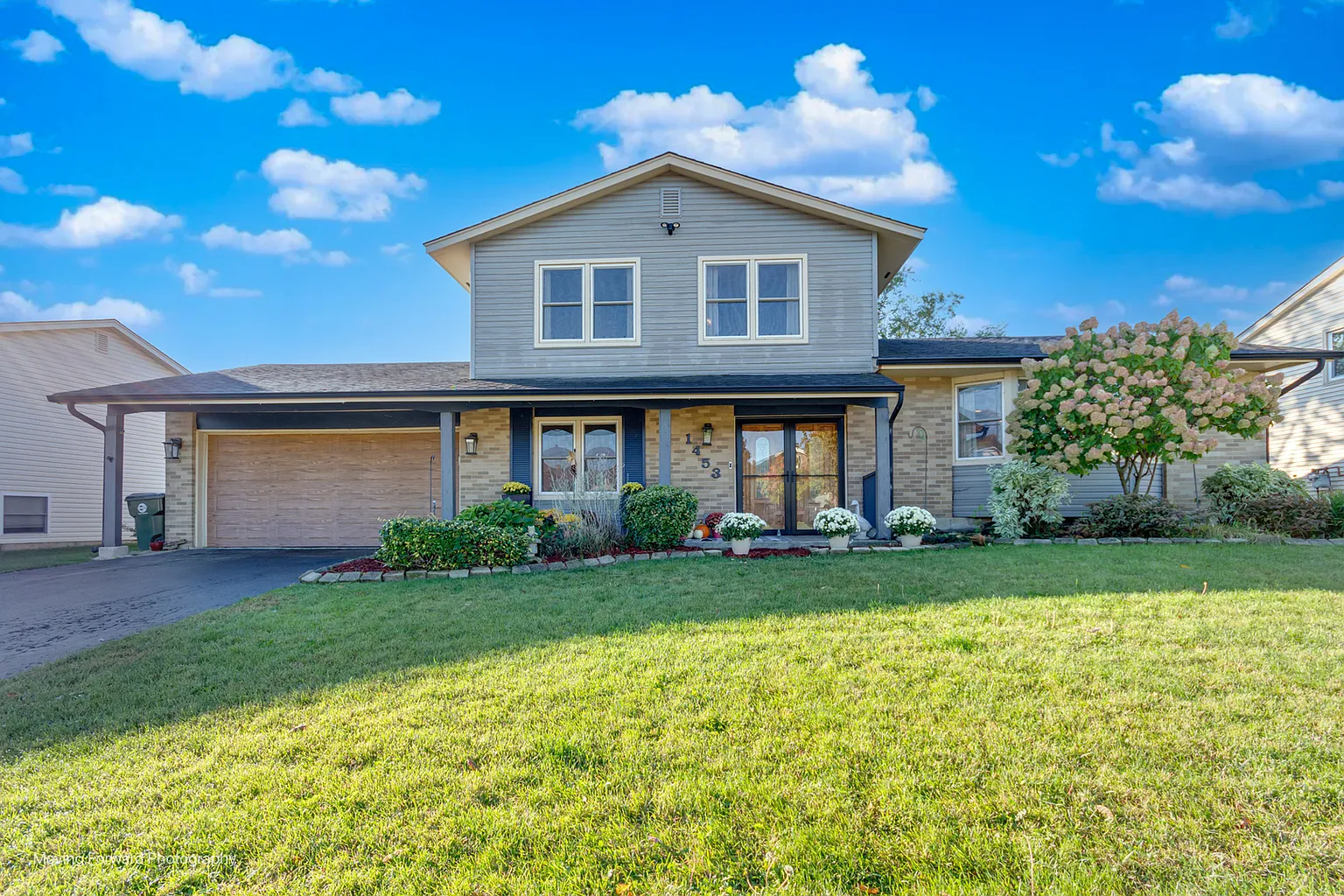 1453 Armstrong Ln photo 1