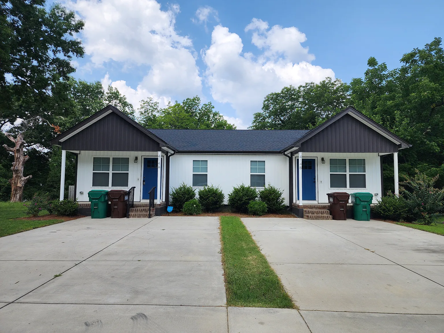 3 bed, 1216 sqft, $1,400 — Photo 1