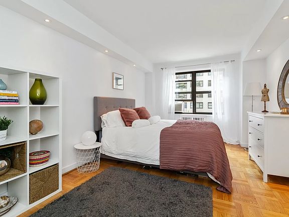 5th image of 425 E 79th St APT 7K
