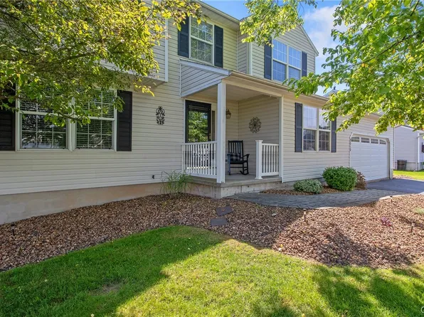 7010 Lehman St, Clay, NY 13041