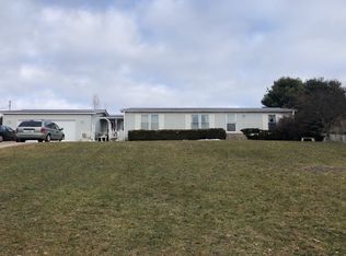 8121 10 Mile Rd NE, Rockford, MI 49341