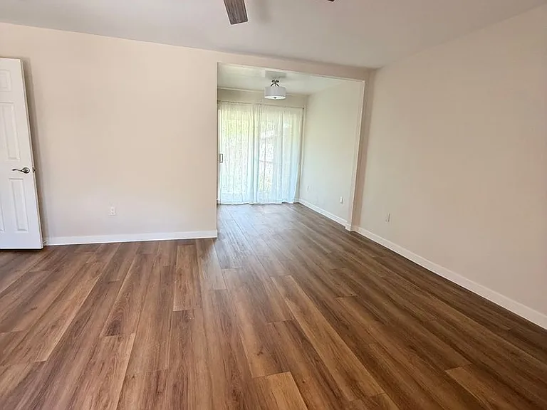 129 Olive St — Photo 2
