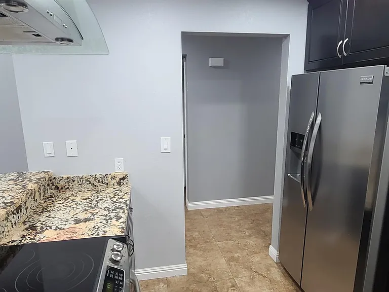 7708 Seagull Ave — Photo 5