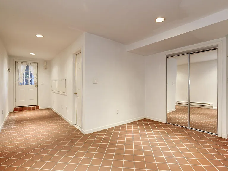 1628 Monroe St NW — Photo 16