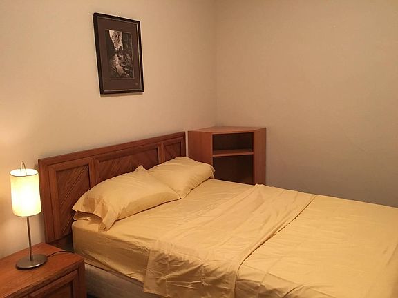 5th image of 3746 W Cornelia Ave #1