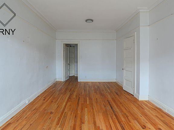 3rd image of 1353 Pacific St #5B