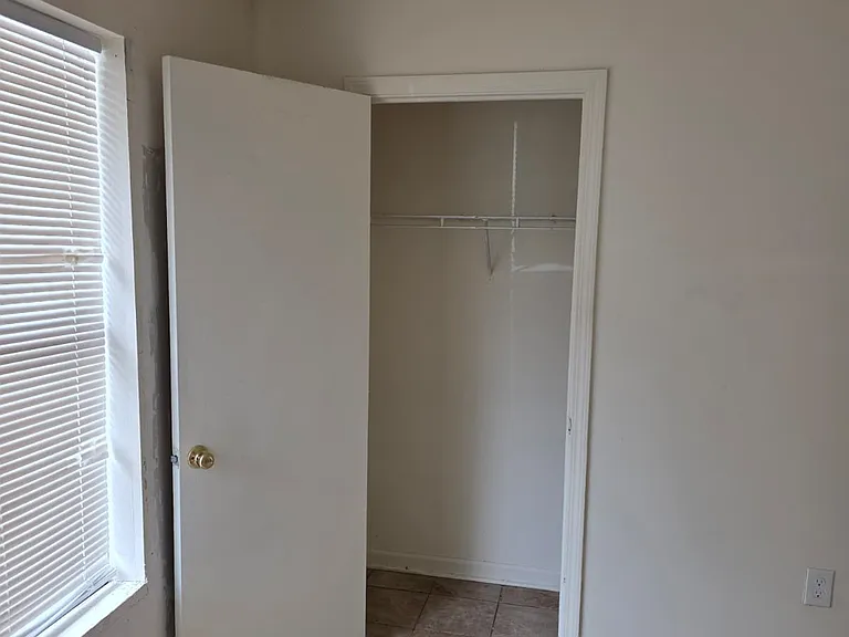 2213 E 5th St #A — Photo 16