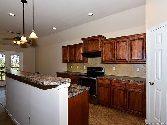 5th image of 2763 S 337 East Ave