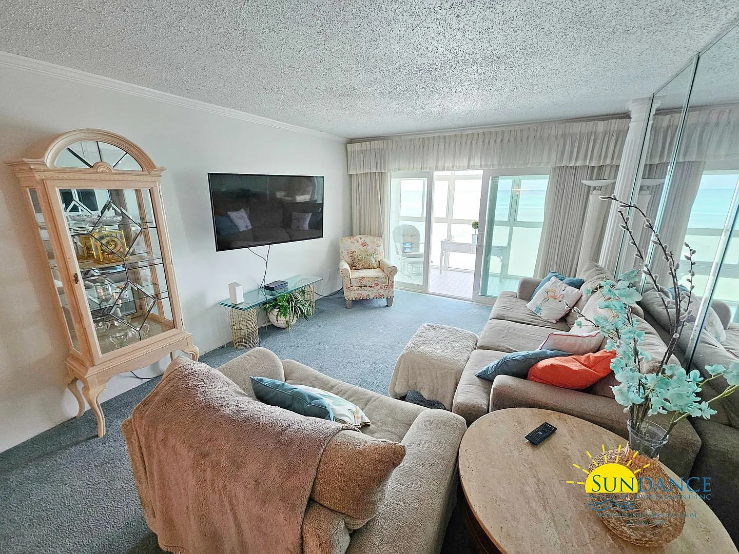 Spacious waterfront furnished condo in Destin! — Photo 4