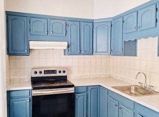 7 Shawmut St APT 1, Worcester, MA 01609