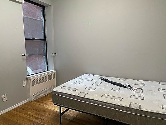 4th image of 216 E 118th St APT 3B