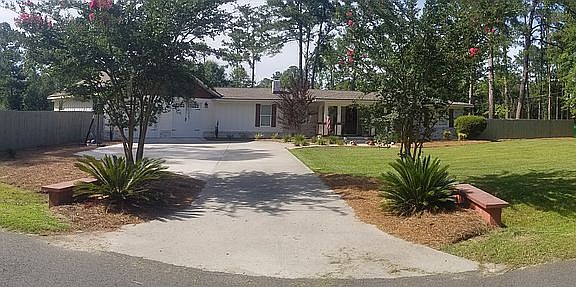2nd image of 1704 Glenview Dr