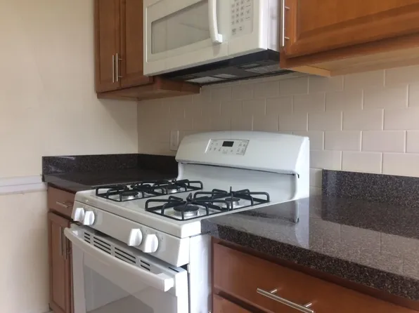 98 Washington St, Brighton, MA 02135