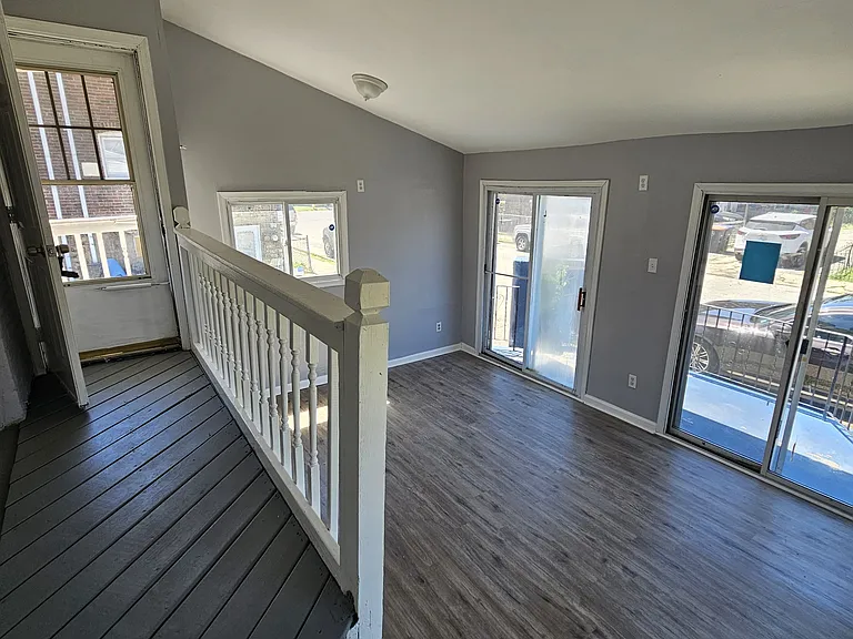 825 McDonald St — Photo 17