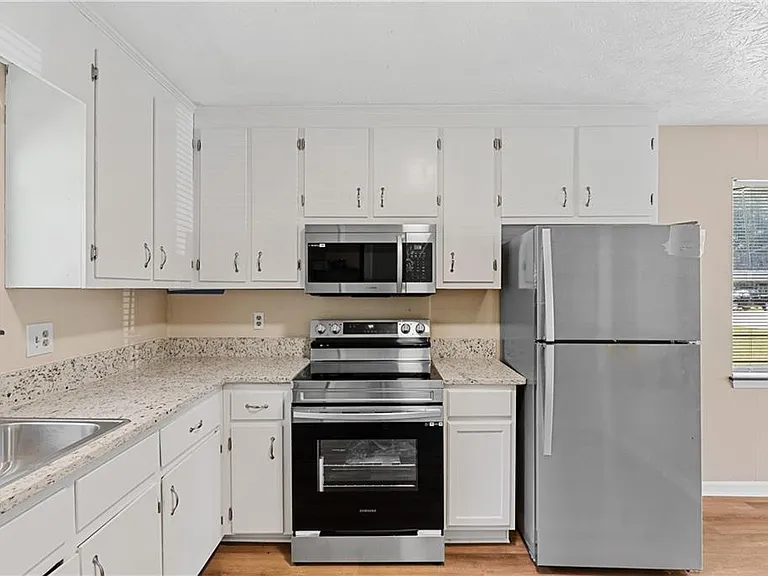 217 Tanglewood Dr #B — Photo 10