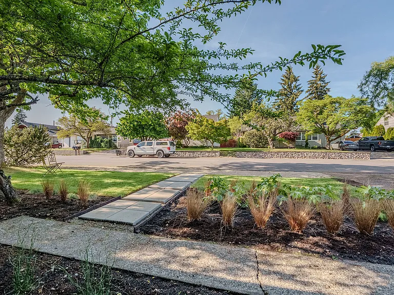 8109 SE Lorry Ave — Photo 5