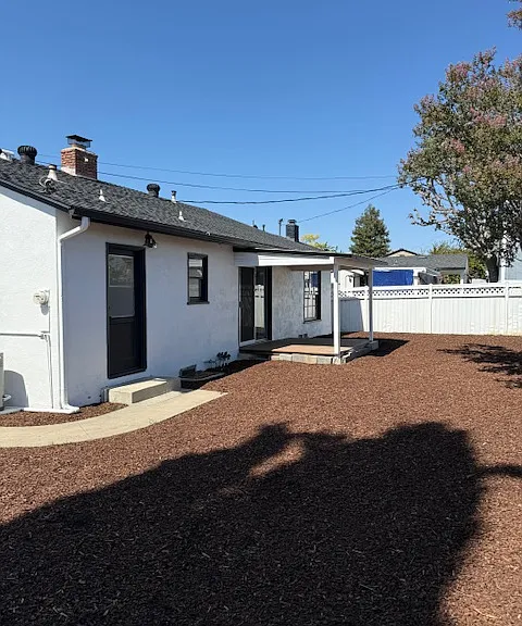 1424 Riverside Dr — Photo 46