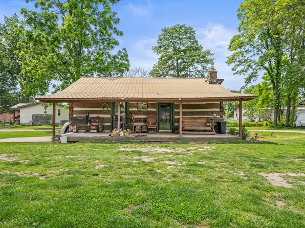 3178 W Water St, Vallonia, IN 47281