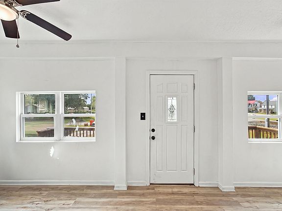 5th image of 309 E Logan St