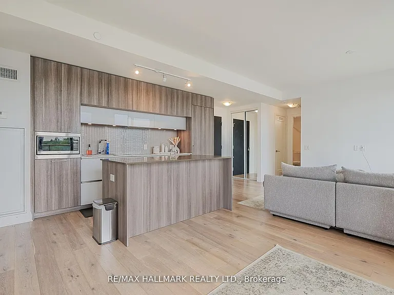 151 Avenue Rd #601 — Photo 15