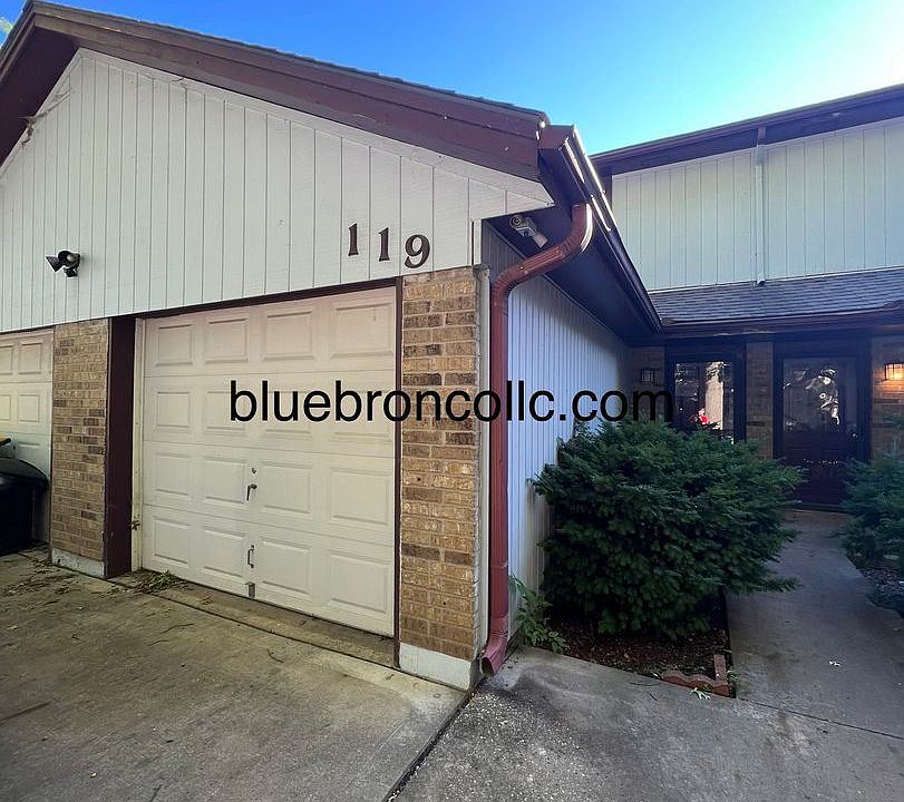 1st image of 119 SW Oxford Pl #11515199