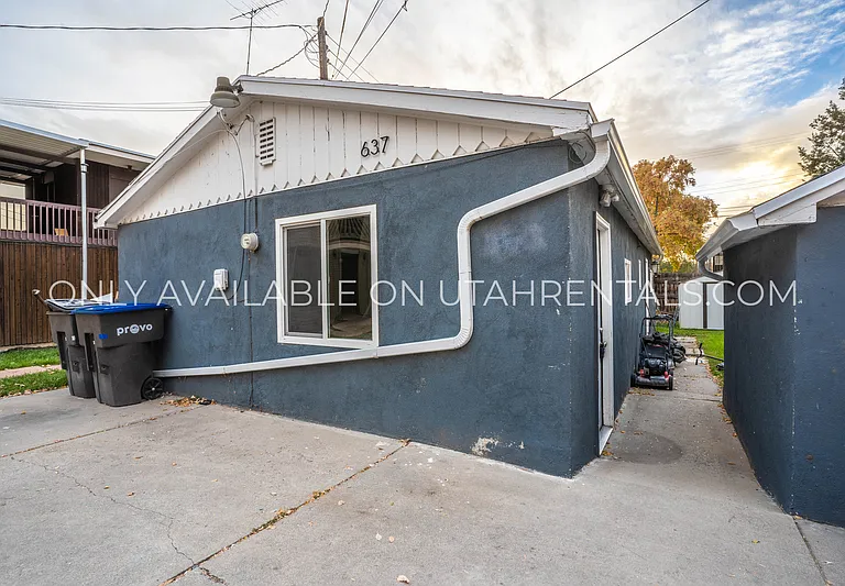 637 N 600 W — Photo 11