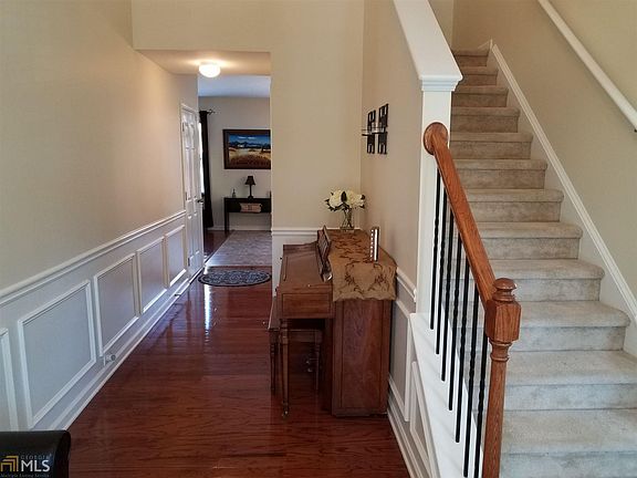 3rd image of 163 Little Shoals Dr