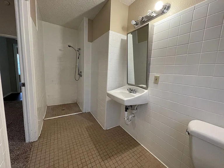 9514 Veronica St — Photo 11