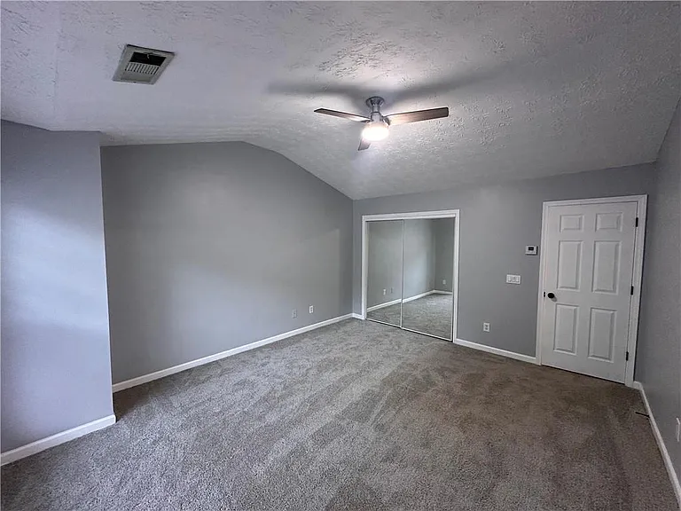 2025 Austin Park Cir — Photo 19