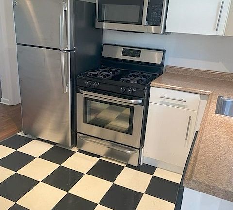 3rd image of 1822 Temple Ave #1
