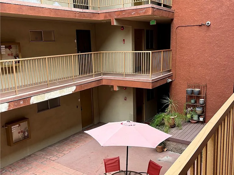 545 Chestnut Ave #203 — Photo 14