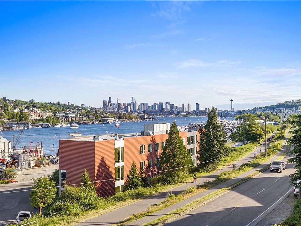1st image of 3901 2nd Ave NE APT 301