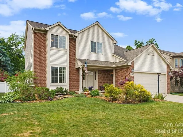 5733 Cedar Ridge Dr, Ann Arbor, MI 48103