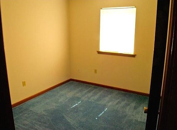 5th image of 15 Theresa Ave