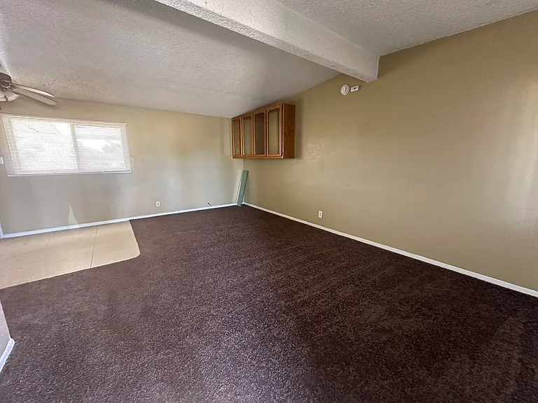 316 Palm Dr — Photo 2