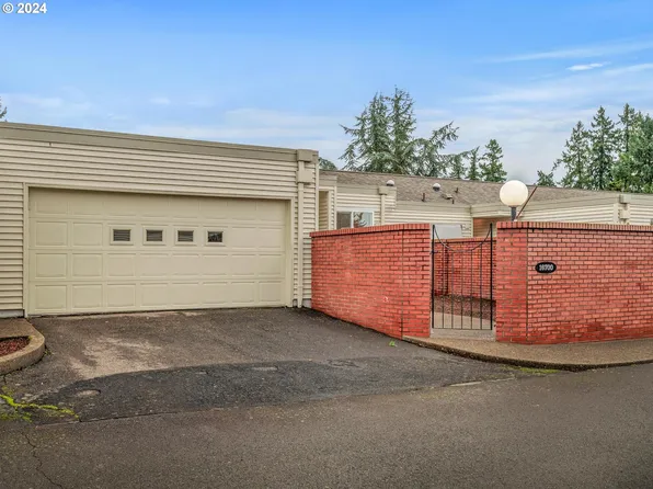 16700 SW Monaco Ln, King City, OR 97224