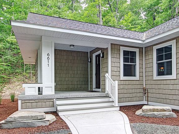3rd image of 6611 Wildwood Dr
