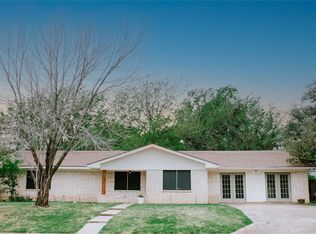 914 N Pecan St, Hico, TX 76457