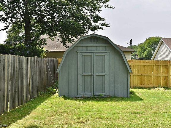 5th image of 5629 London Dr