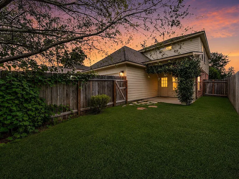 17247 Mitchell Pass Ln — Photo 25